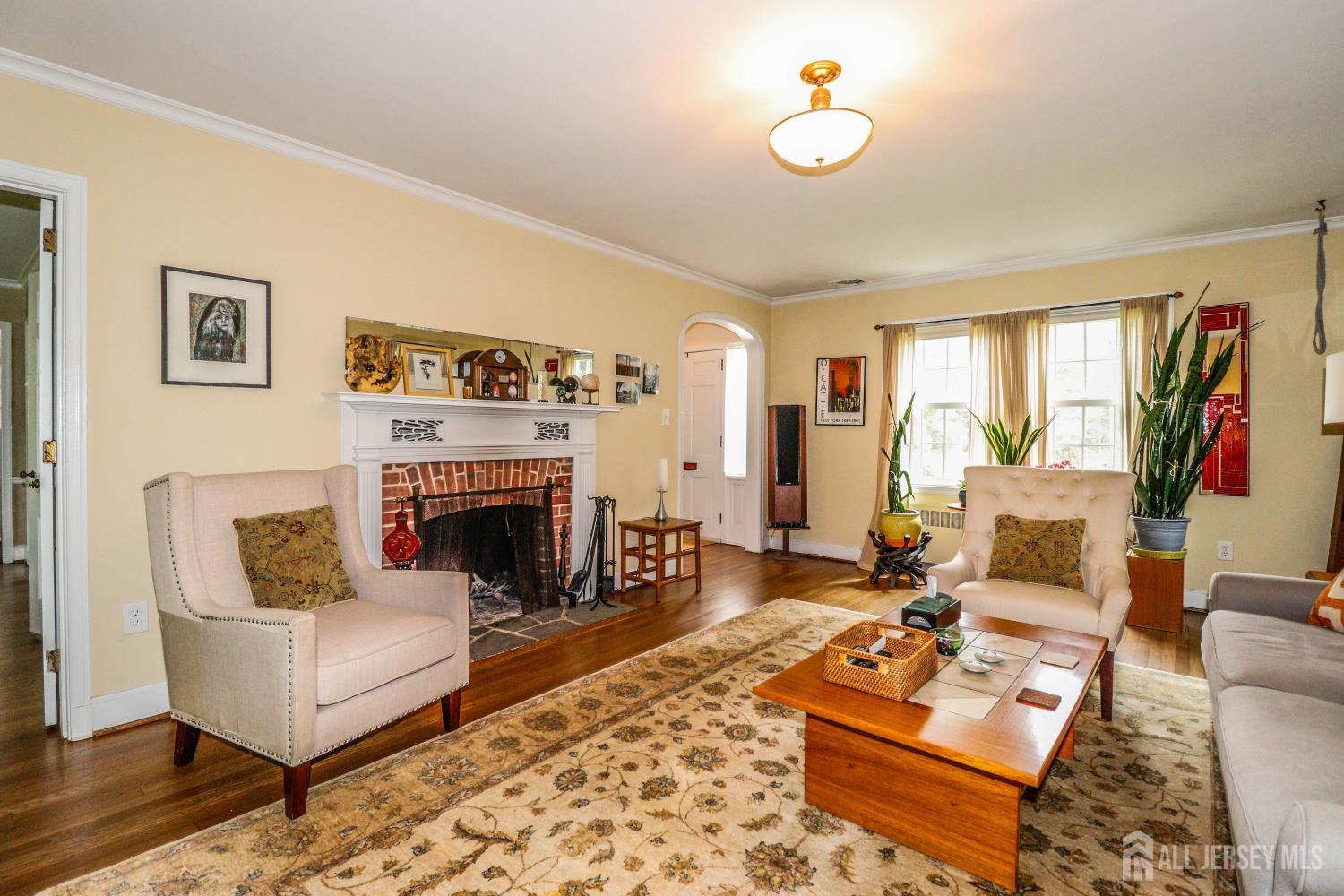 7 Crest Road New Brunswick, NJ 08901 - Photo 6 of 36