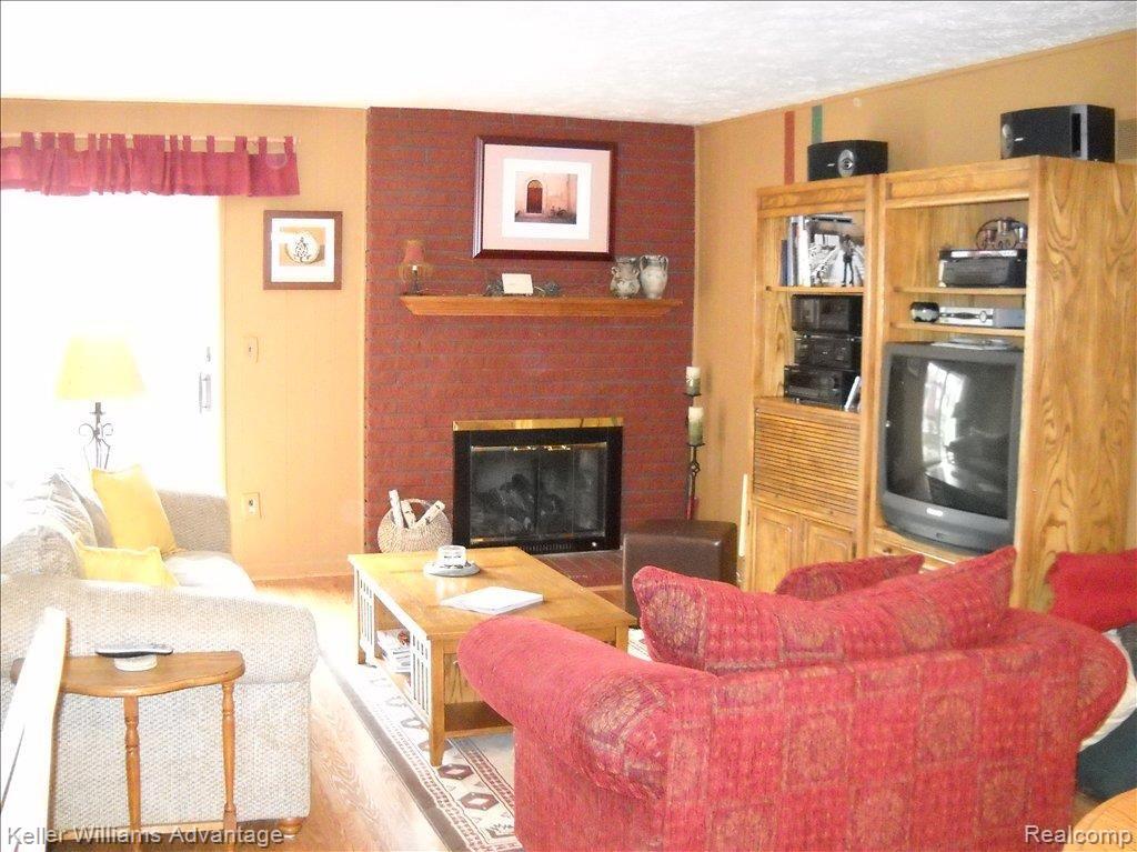 1457 Ranier Street Canton, MI 48187 - Photo 12 of 22 FR 2