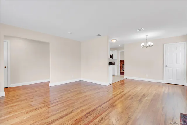 $659,900 | 116 East Woodside Avenue, Patchogue, NY 11772