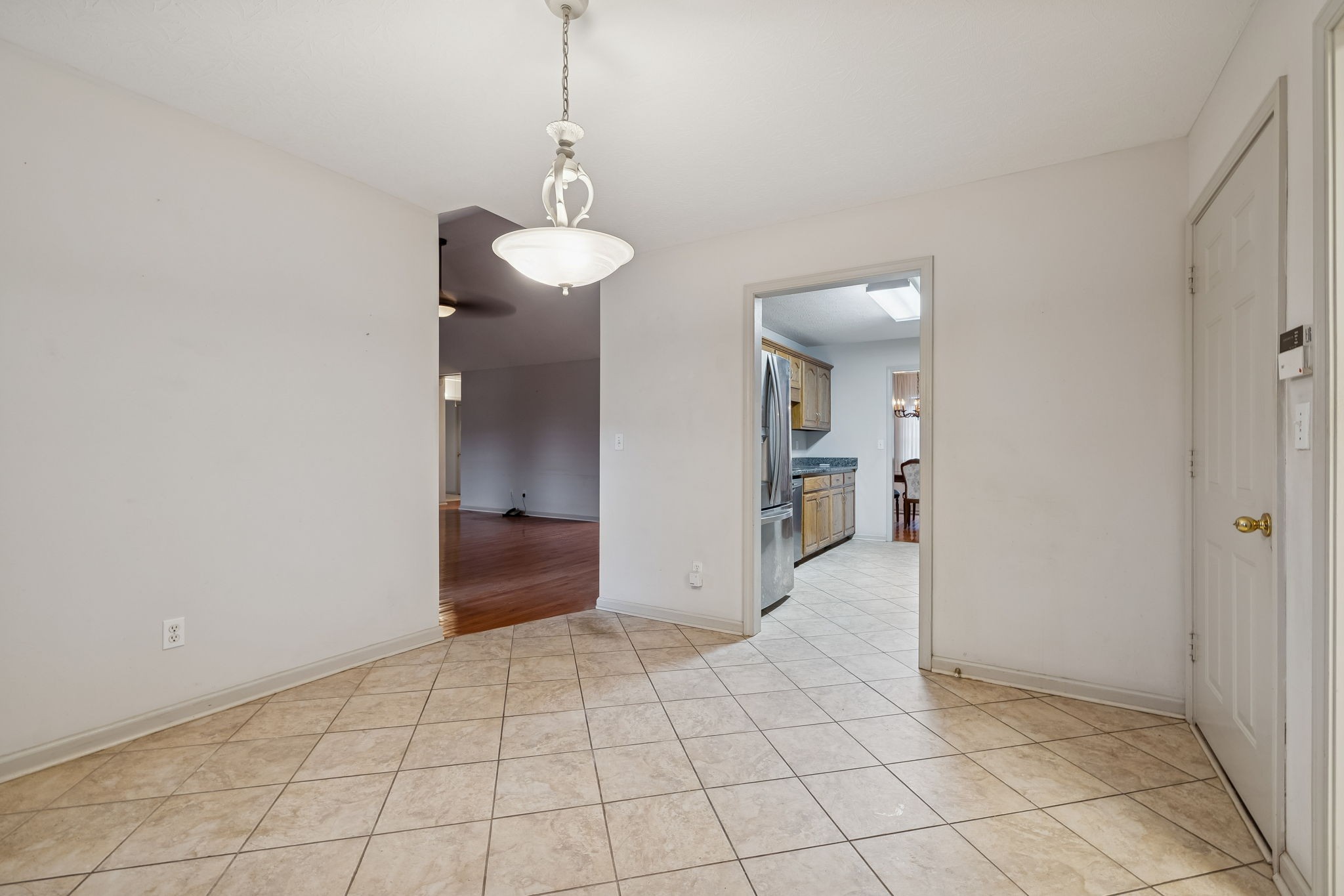 788 Long Creek Road Lafayette, TN 37083 - Photo 14 of 32 a view of an empty room and window