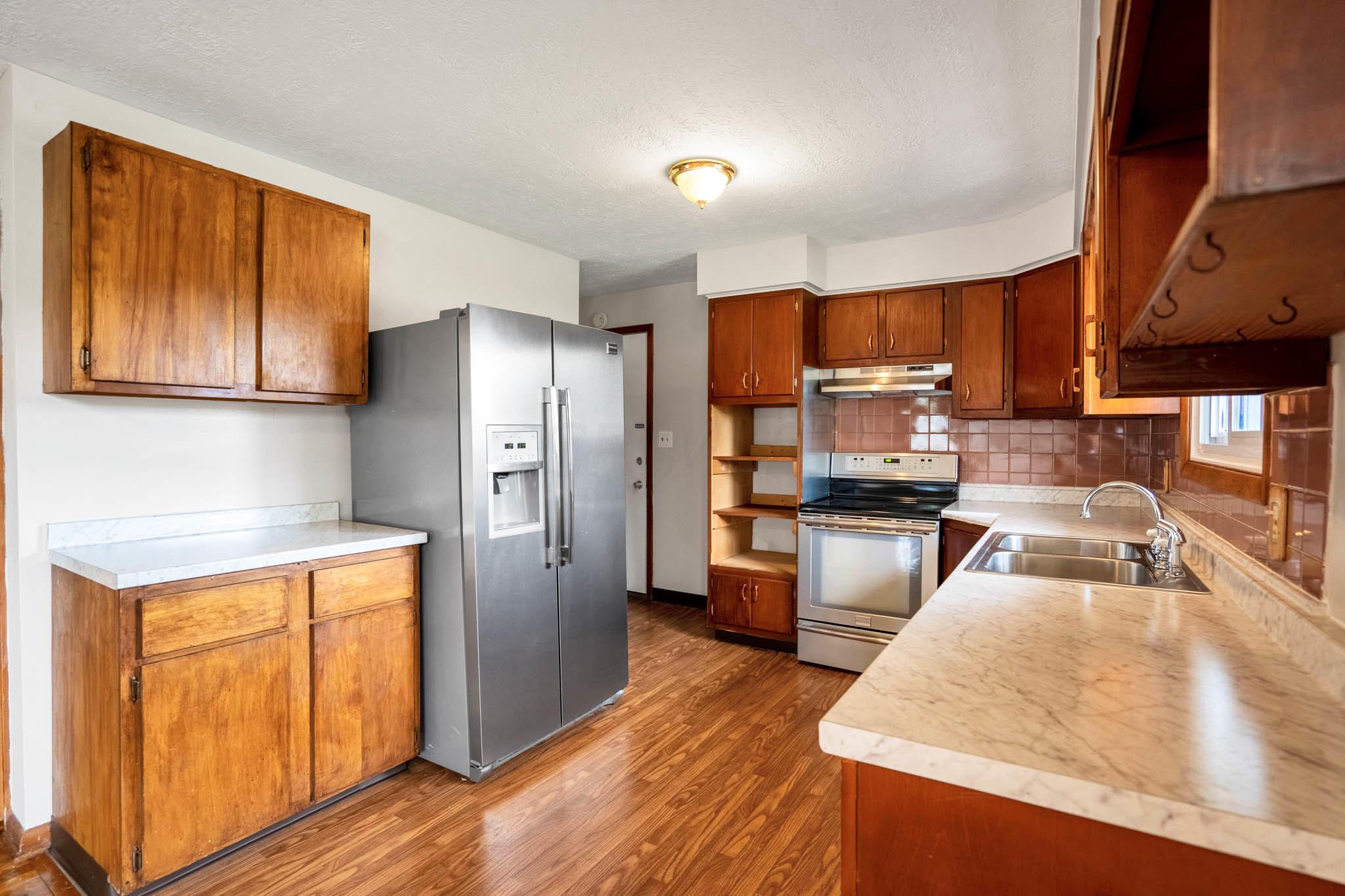 716 Ross Road Columbus, OH 43213 - Photo 9 of 20