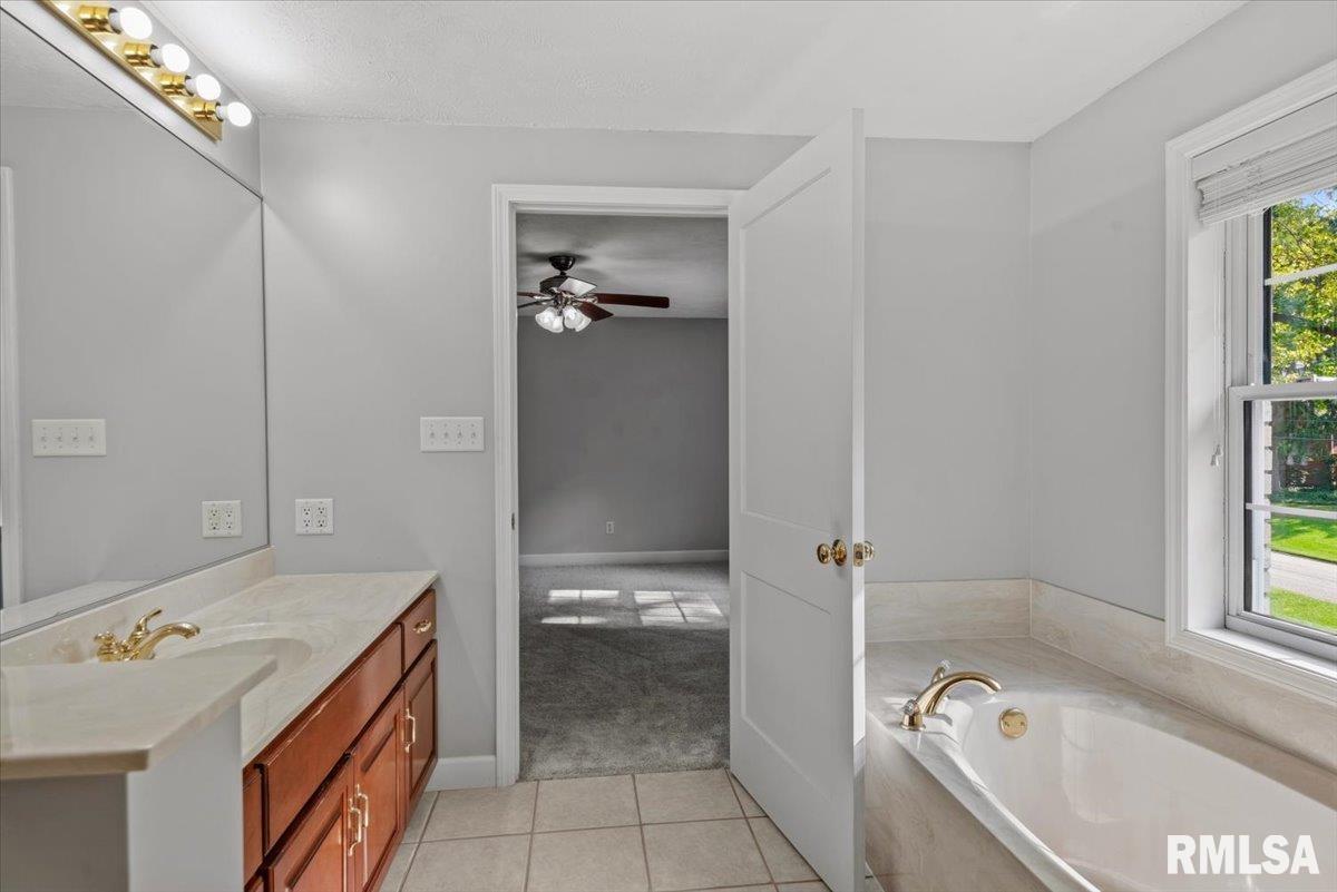 1831 South Illini Road Springfield, IL 62704 - Photo 36 of 58 Gallery Image 36