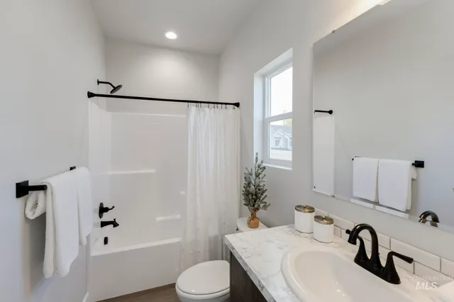 $765,990 | 1114 East Crab Spgs Street, Nampa, ID 83686