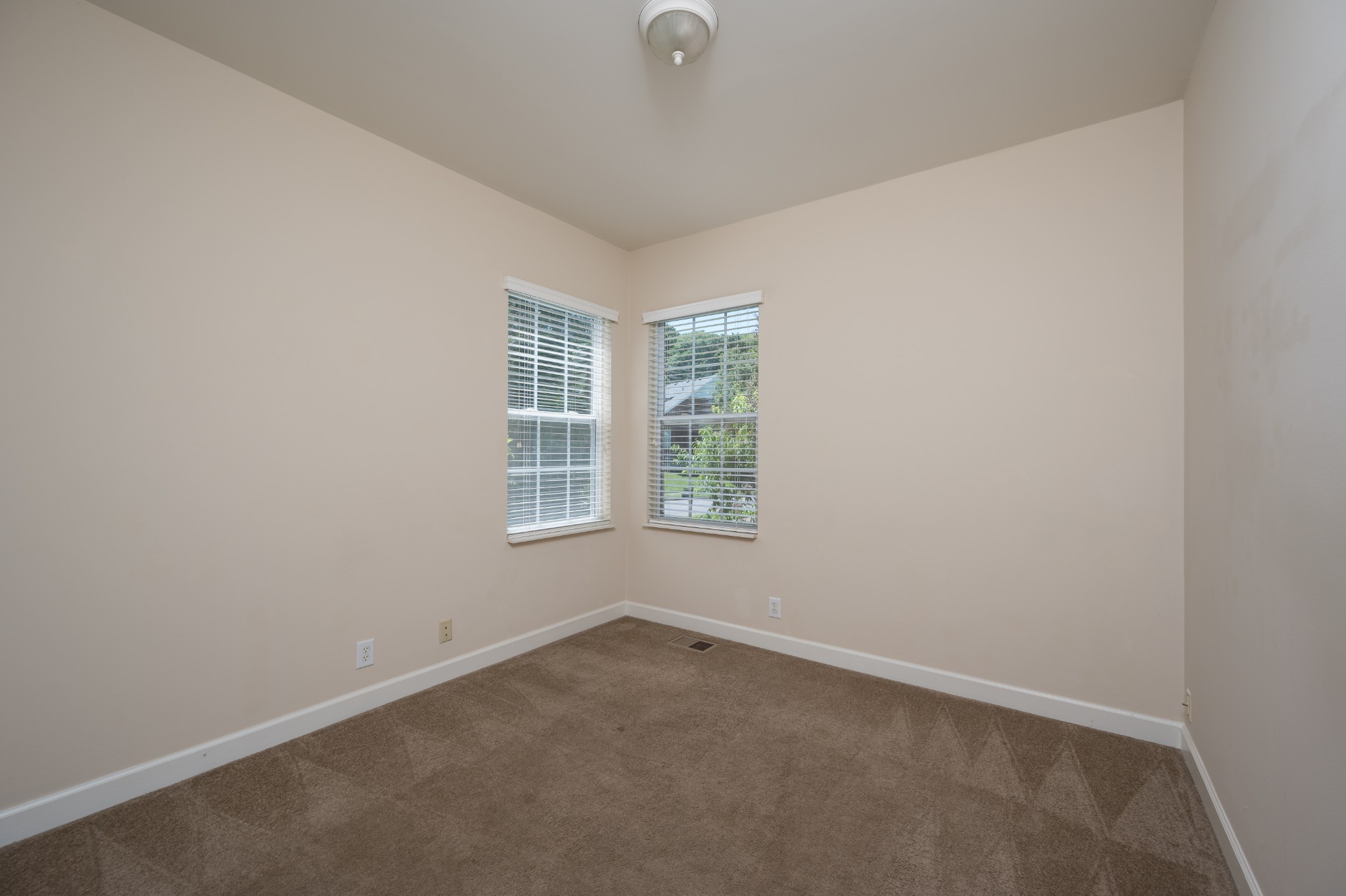 1322 Tilton Drive Franklin, TN 37067 - Photo 19 of 60 an empty room with windows