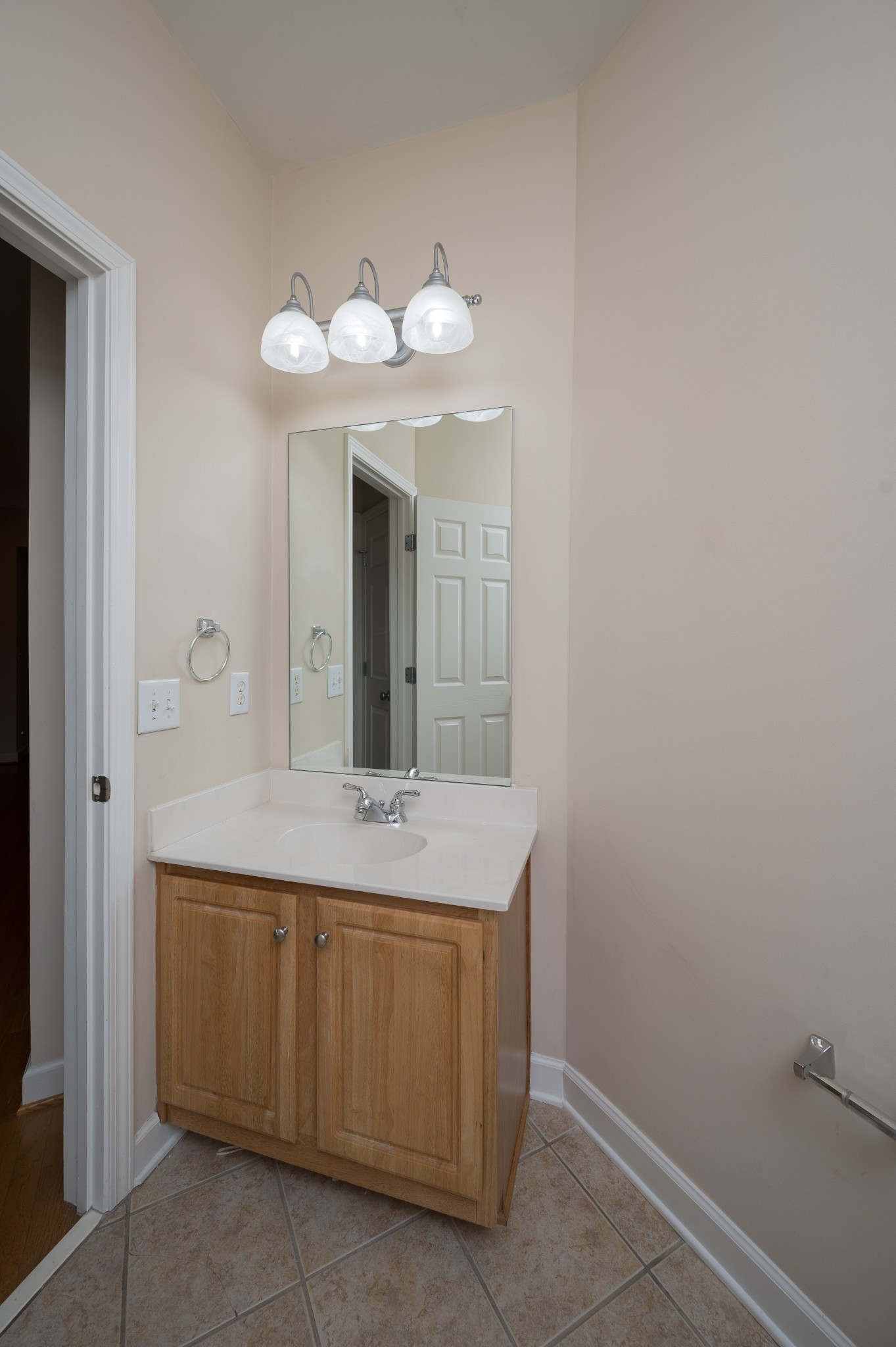 1322 Tilton Drive Franklin, TN 37067 - Photo 22 of 60 a bathroom with a sink and a mirror