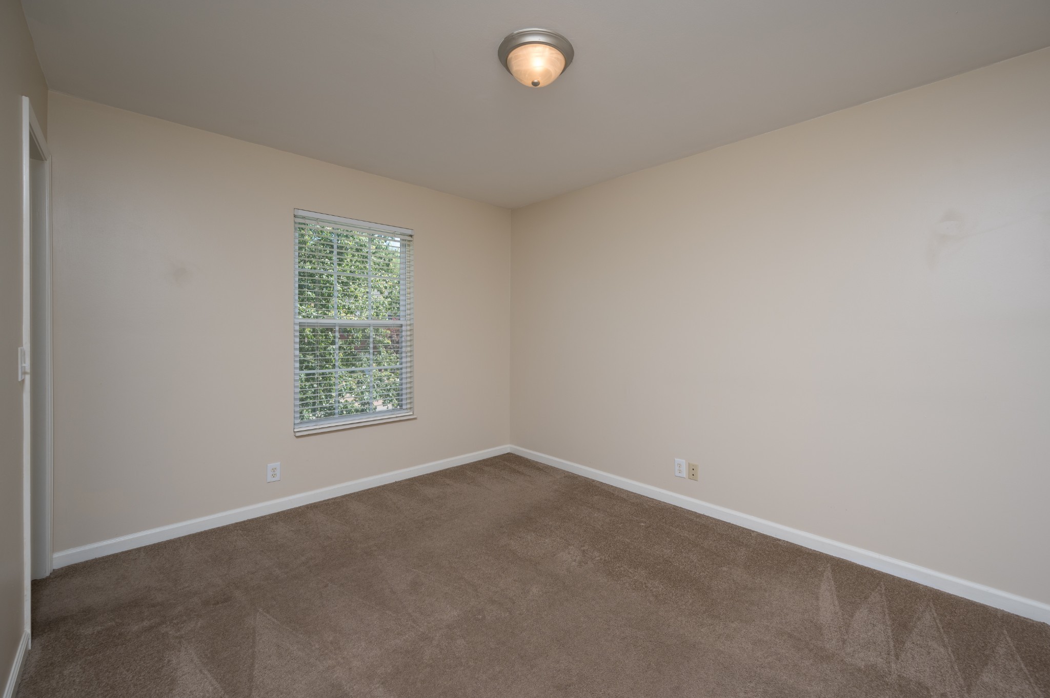 1322 Tilton Drive Franklin, TN 37067 - Photo 44 of 60 an empty room with a window