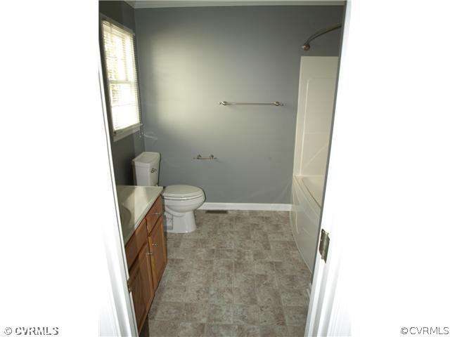 9655 Lockberry Ridge Loop Richmond, VA 23237 - Photo 3 of 8 Bathroom