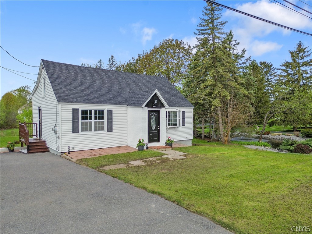 4929 Fayetteville Manlius Road Manlius, NY 13104 - Photo 3 of 28