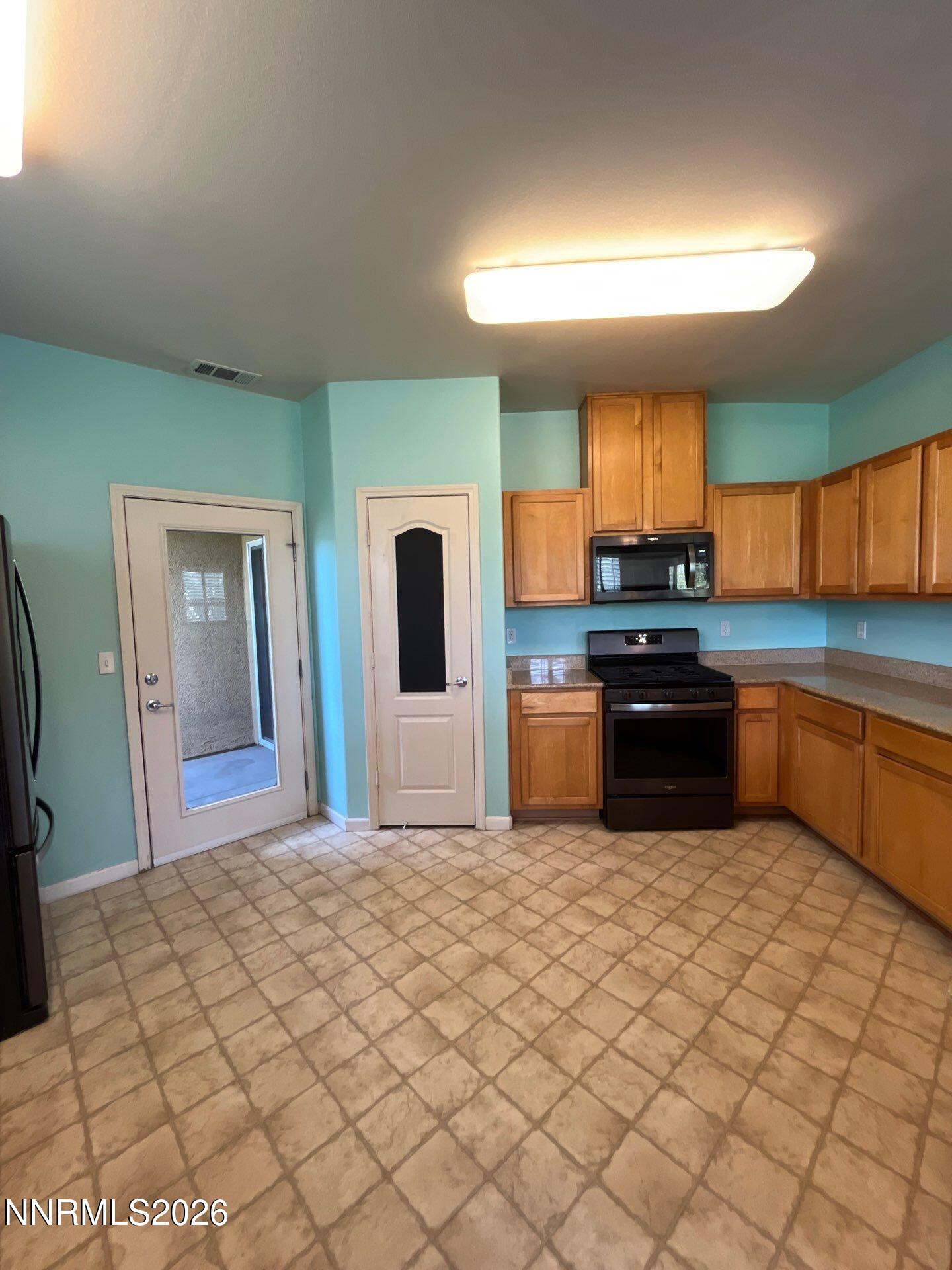 1325 South Meadows Parkway, Unit 124 Reno, NV 89521 - Photo 4 of 9 down-net_http20250516-120-h39xvn
