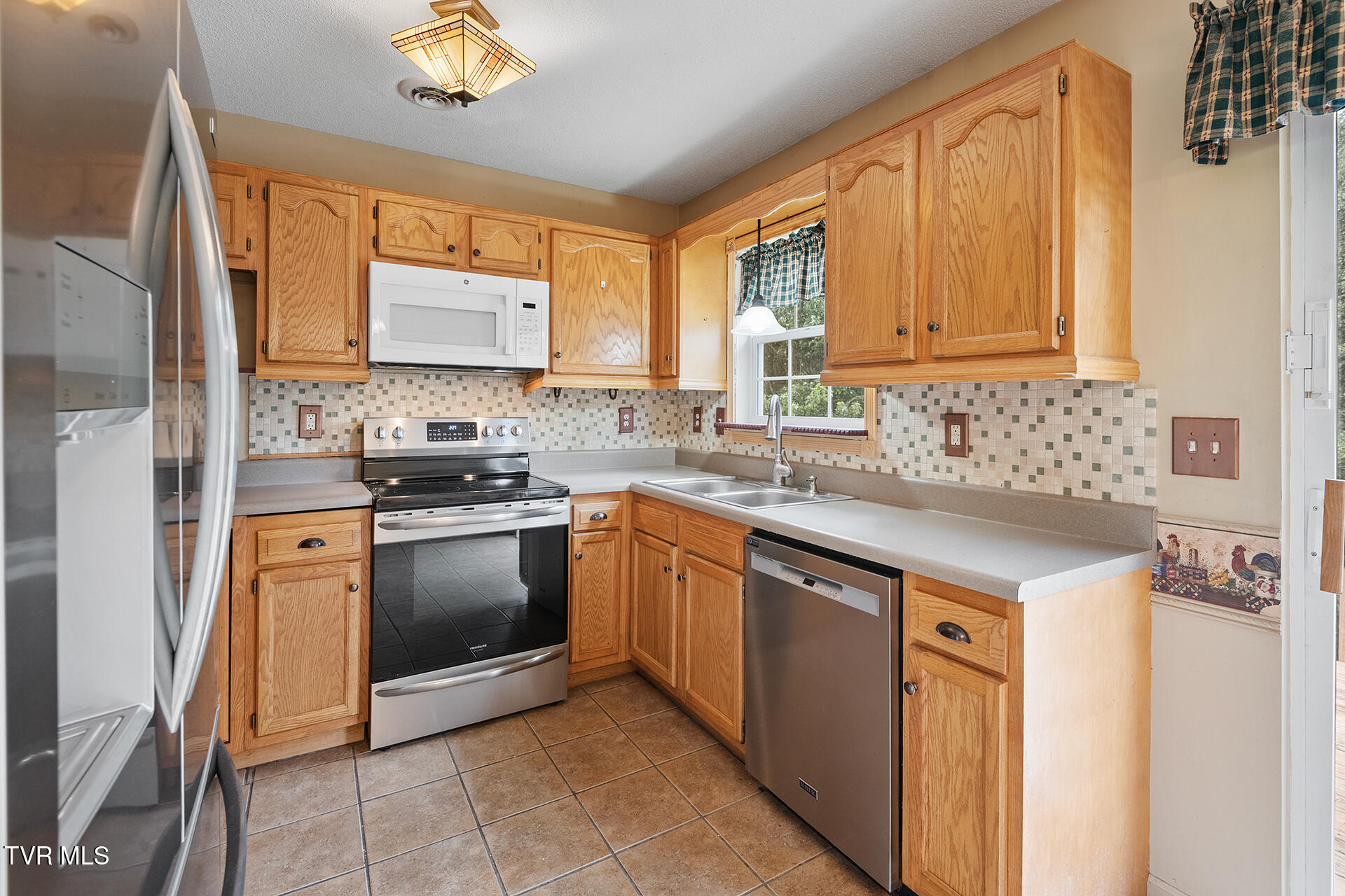 925 Keller Road Afton, TN 37616 - Photo 19 of 34 Kitchen