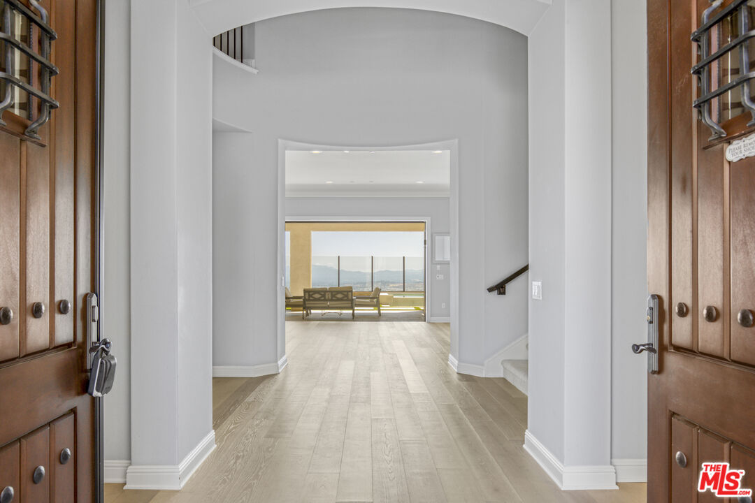 20326 Liverpool Way Porter Ranch, CA 91326 - Photo 6 of 56 Gallery Image 6