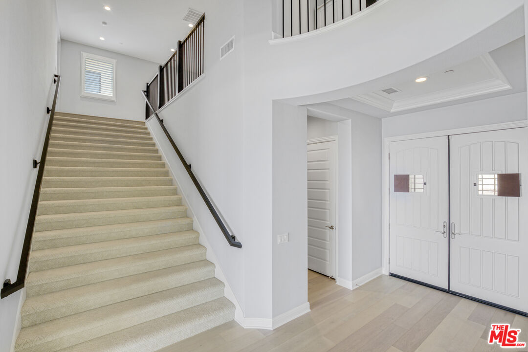 20326 Liverpool Way Porter Ranch, CA 91326 - Photo 9 of 56 Gallery Image 9