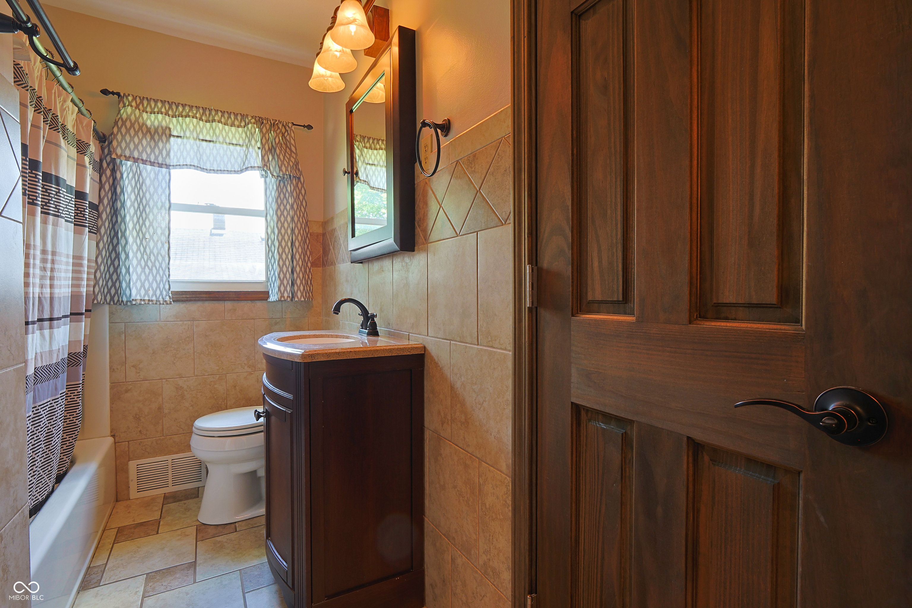 2341 Indiana Avenue Columbus, IN 47201 - Photo 18 of 35