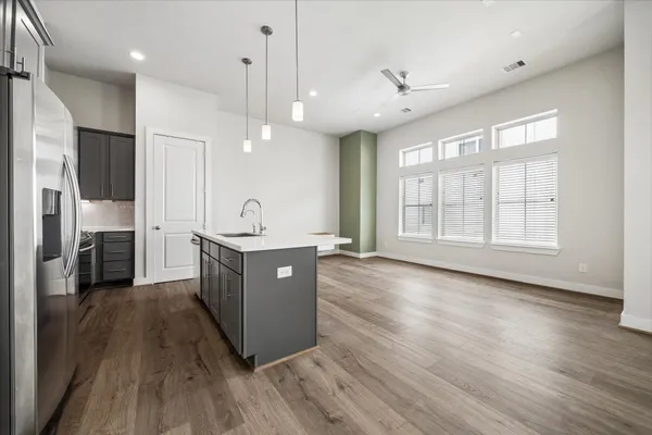 $2,700 | 5209 Allen Street, Unit C, Houston, TX 77007