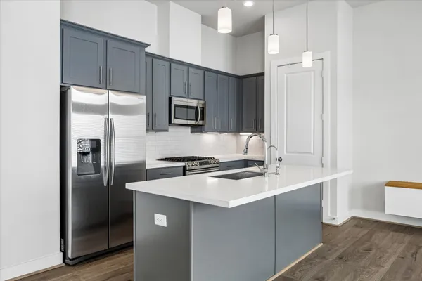 $2,700 | 5209 Allen Street, Unit C, Houston, TX 77007