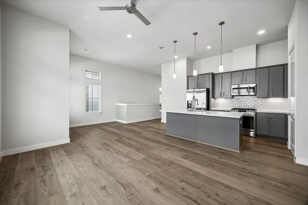 $2,700 | 5209 Allen Street, Unit C, Houston, TX 77007