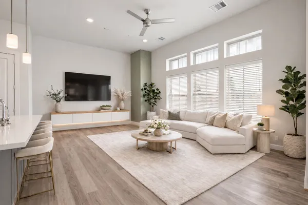 $2,700 | 5209 Allen Street, Unit C, Houston, TX 77007