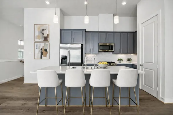 $2,700 | 5209 Allen Street, Unit C, Houston, TX 77007