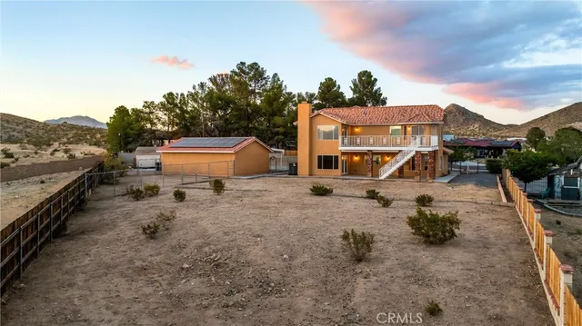 a view of entryway with a front door