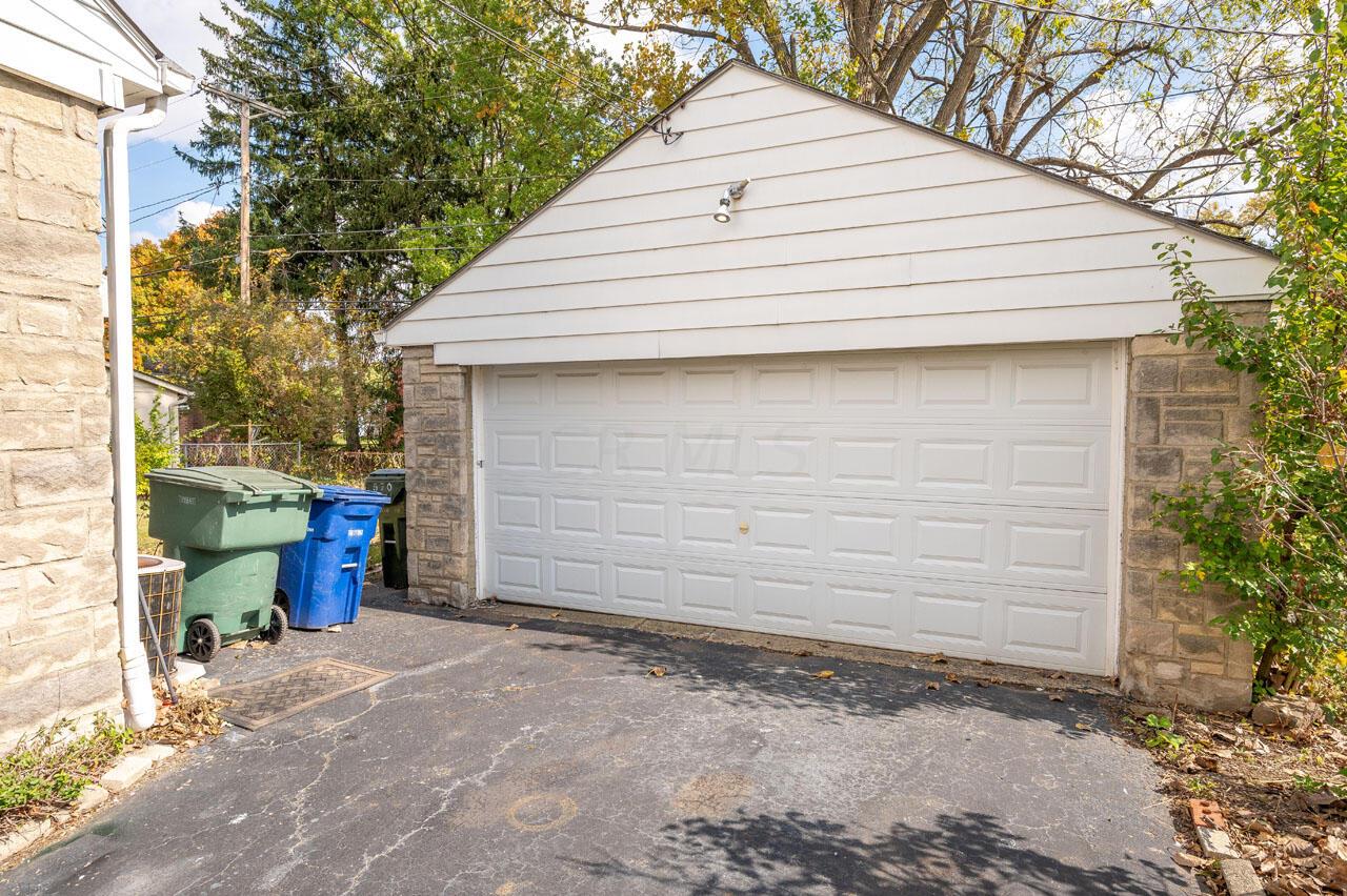 570 Enfield Road Columbus, OH 43209 - Photo 10 of 46 570 Enfield Rd-9