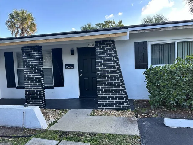 $1,950 | 7546 Northwest 44th Court, Unit WEST, Coral Springs, FL 33065