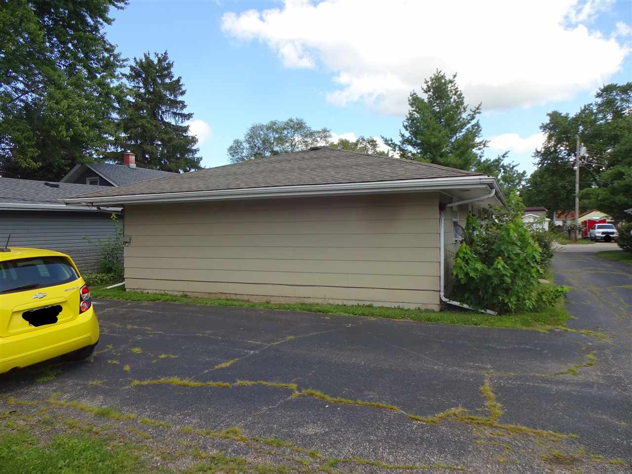 415 Belteberg Road Loves Park, IL 61111 - Photo 3 of 4 Gallery Image 3