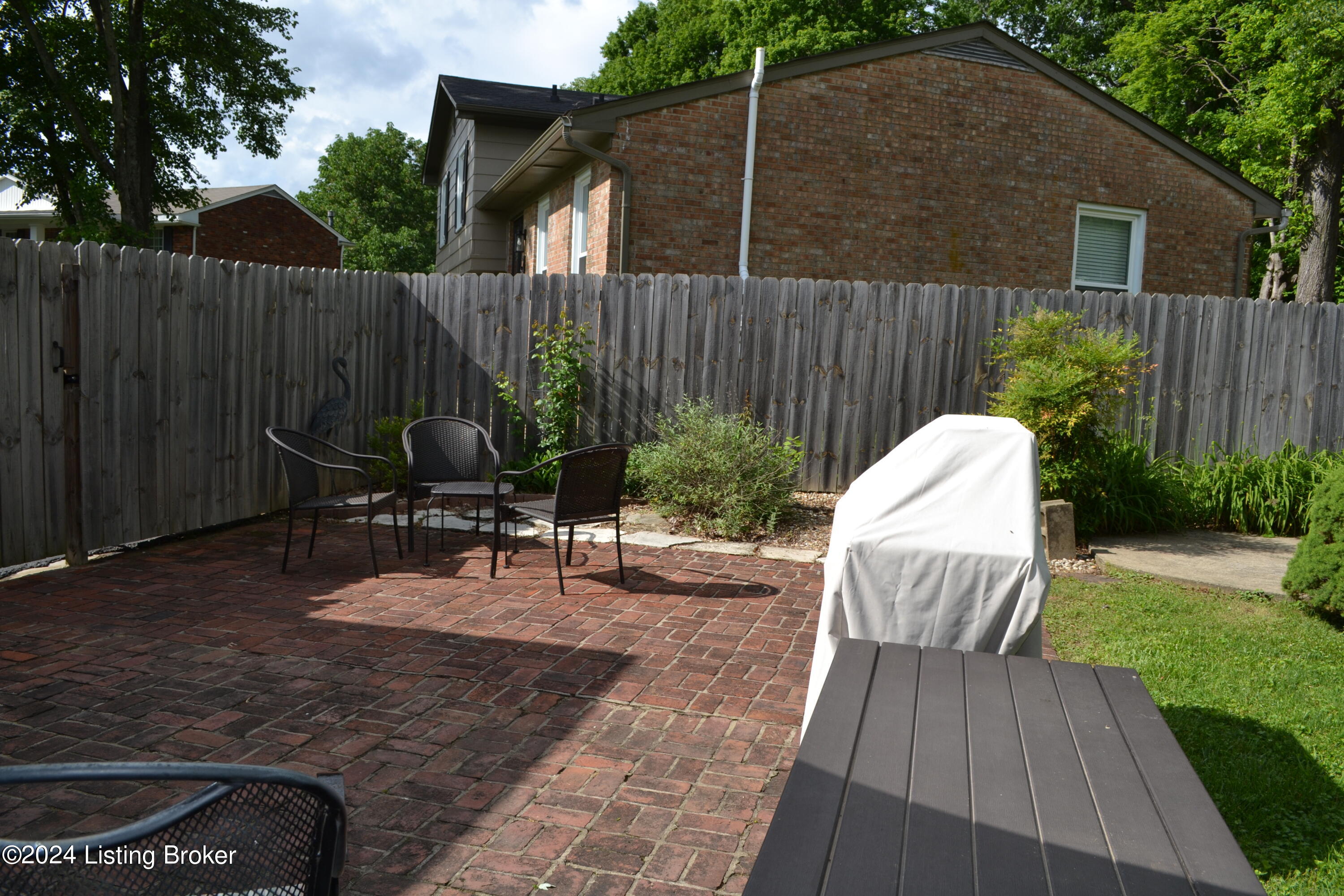 9302 Collingwood Road Louisville, KY 40299 - Photo 11 of 82 DSC_0011