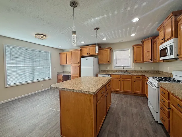 $2,100 | 45 Candlelight Drive, Sauk Village, IL 60411