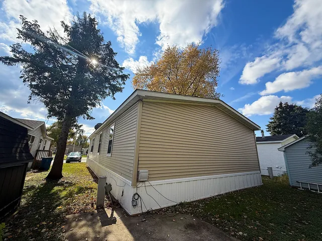 $2,100 | 45 Candlelight Drive, Sauk Village, IL 60411