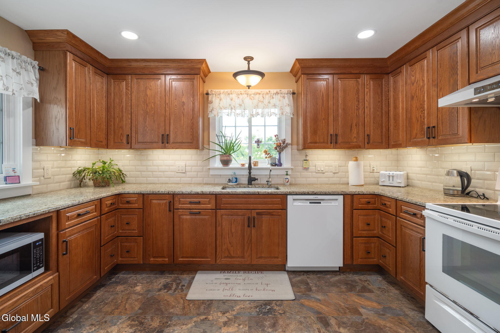 407 Hidley Road North Greenbush, NY 12198 - Photo 12 of 68 12-407HidleyRd_012