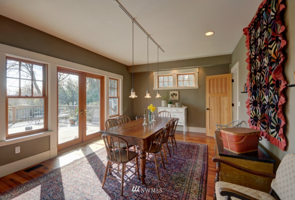 979 Southwest 3rd Place Renton, WA 98057 - Photo 6 of 15