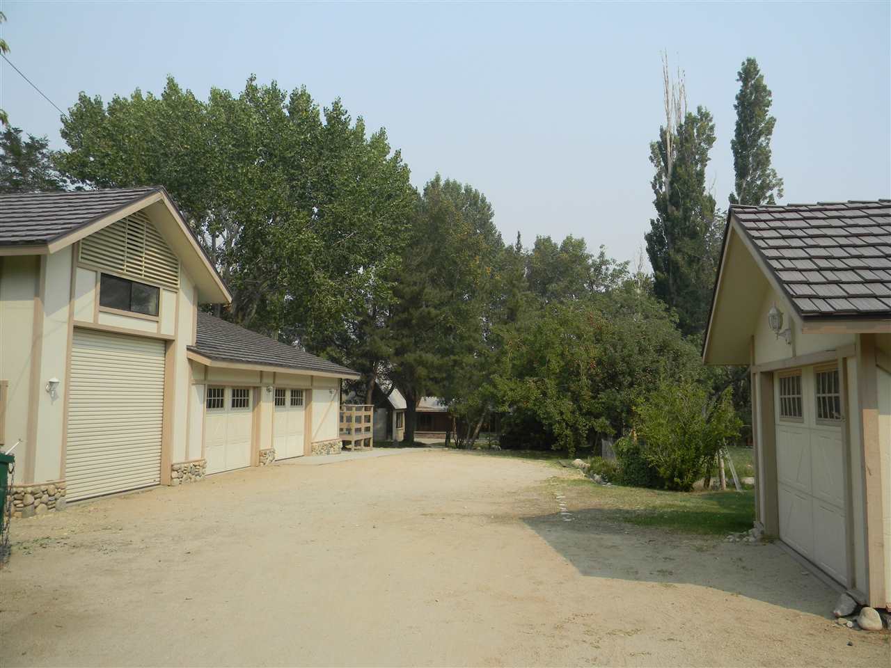 240 Ocean View Road Bishop, CA 93514 - Photo 12 of 32 Gallery Image 12