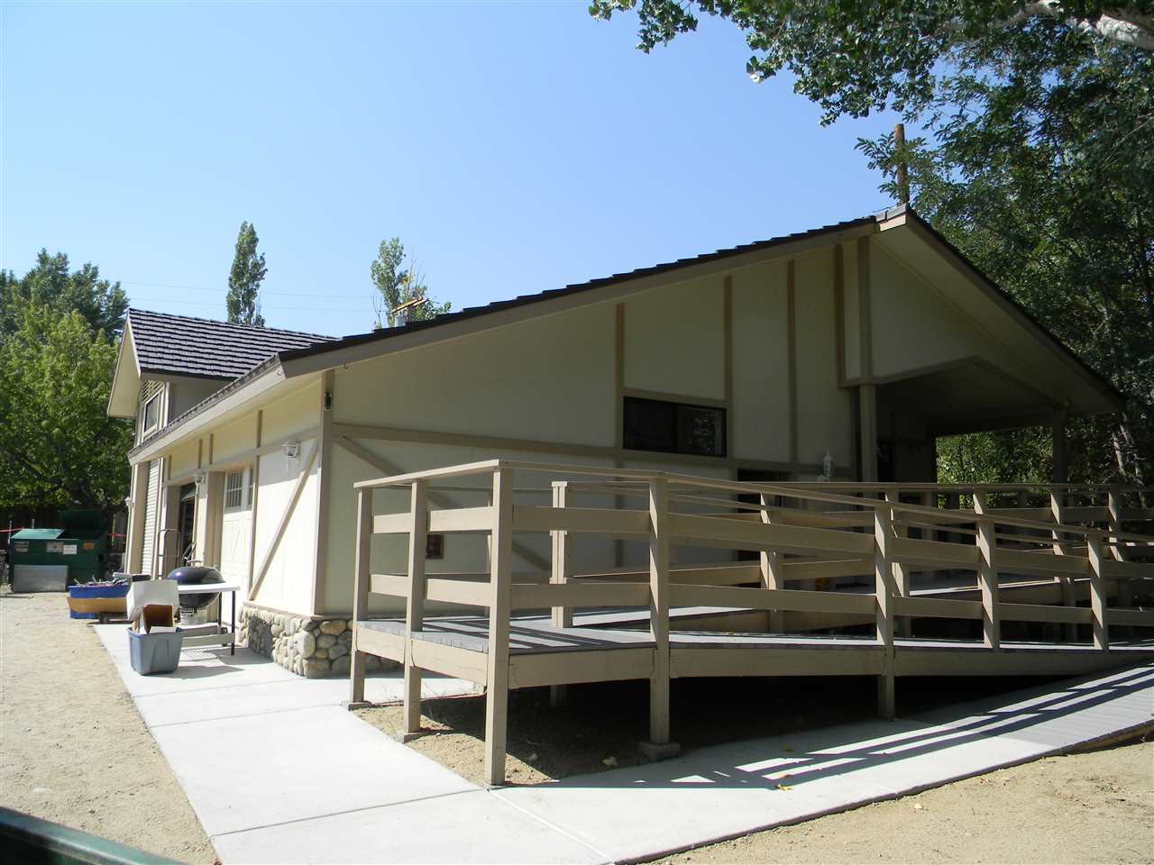 240 Ocean View Road Bishop, CA 93514 - Photo 14 of 32 Gallery Image 14
