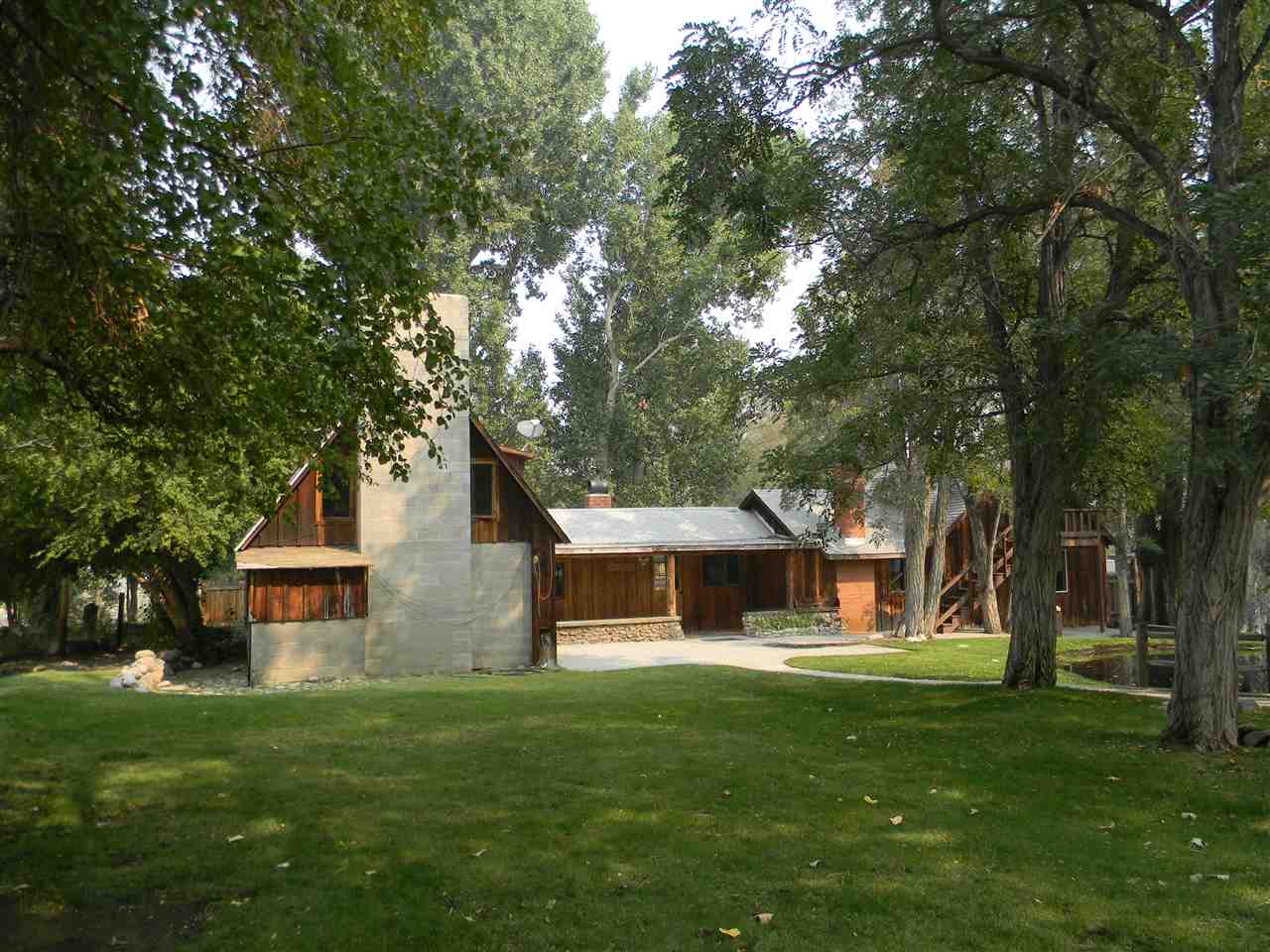 240 Ocean View Road Bishop, CA 93514 - Photo 6 of 32 Gallery Image 6