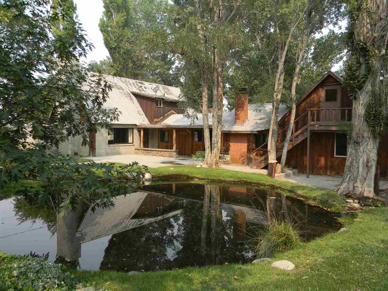 240 Ocean View Road Bishop, CA 93514 - Photo 7 of 32 Gallery Image 7