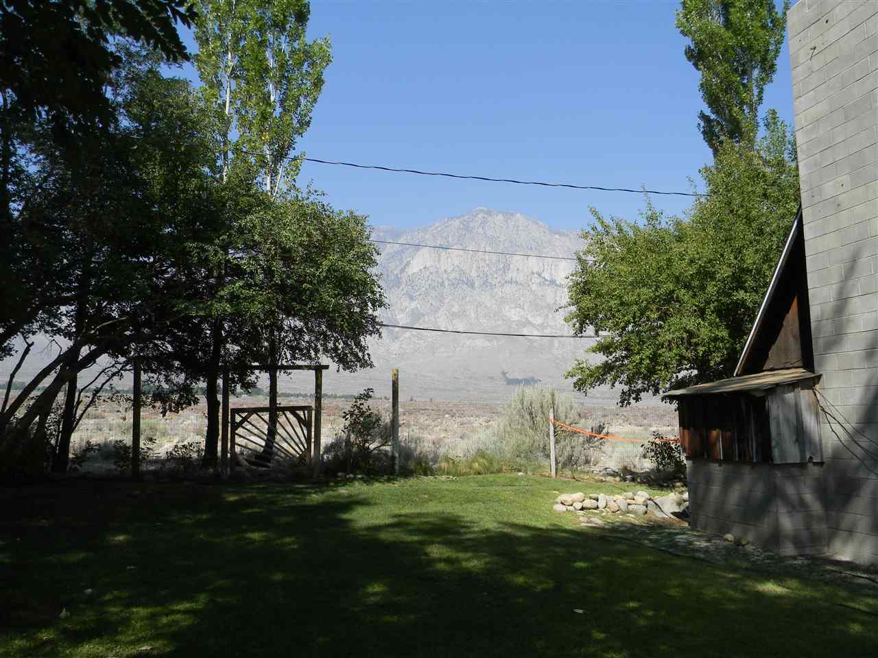 240 Ocean View Road Bishop, CA 93514 - Photo 9 of 32 Gallery Image 9