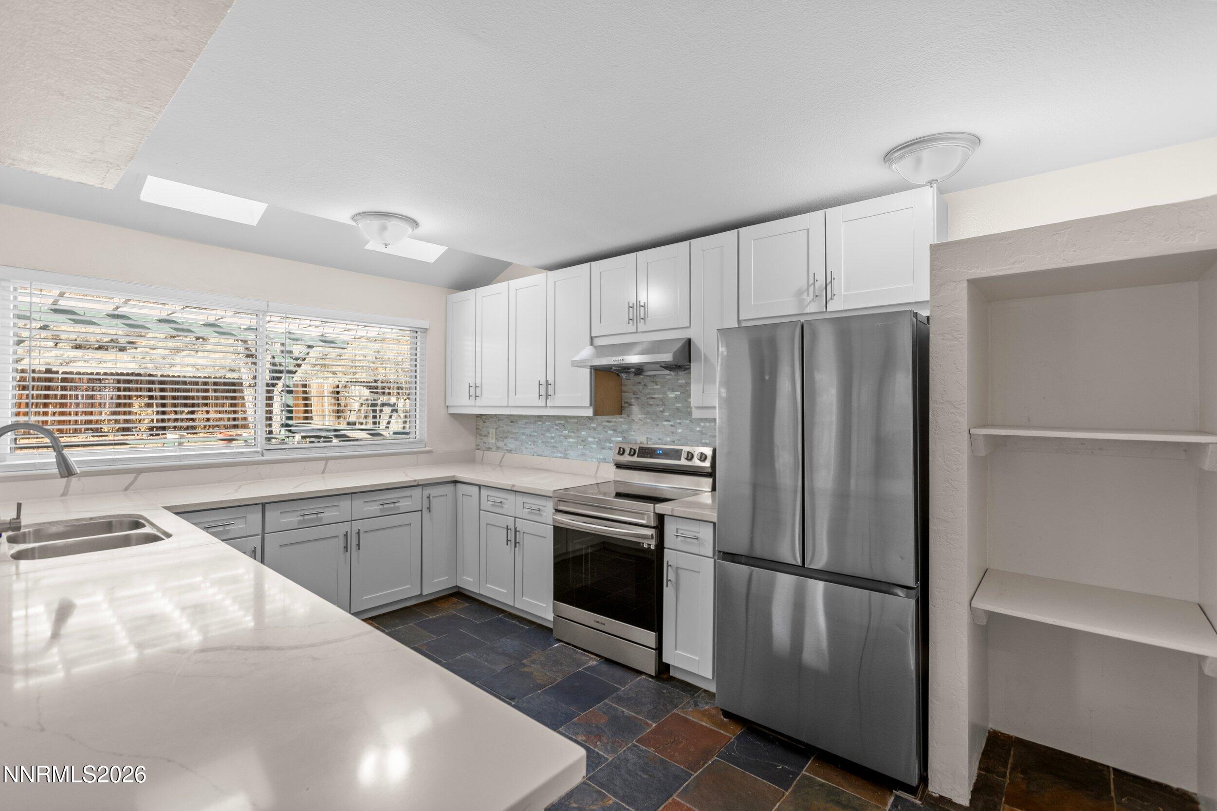 7100 Peppermint Drive Reno, NV 89506 - Photo 9 of 26 0Y7A2324