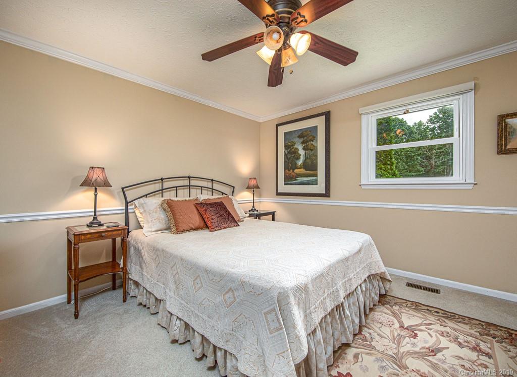 104 London Road Hendersonville, NC 28739 - Photo 13 of 26 Gallery Image 13