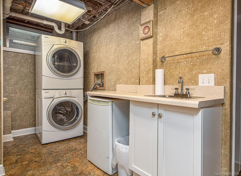 104 London Road Hendersonville, NC 28739 - Photo 19 of 26 Gallery Image 19