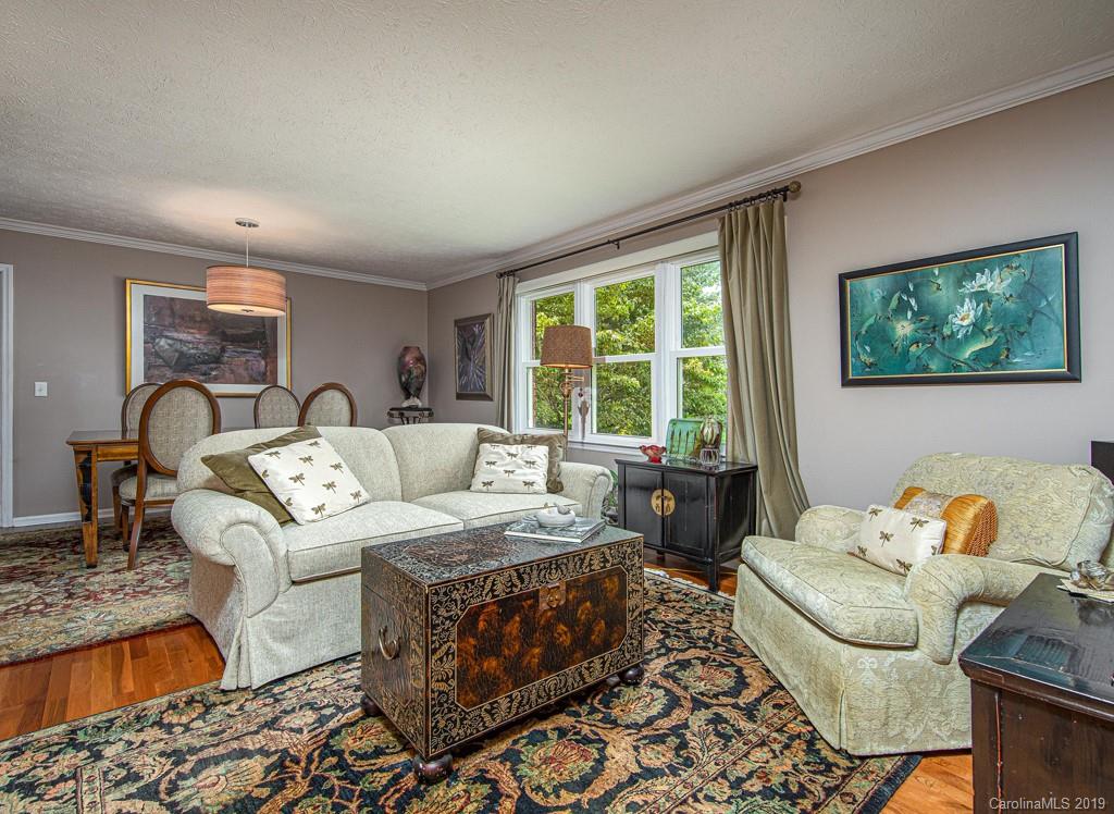 104 London Road Hendersonville, NC 28739 - Photo 4 of 26 Gallery Image 4