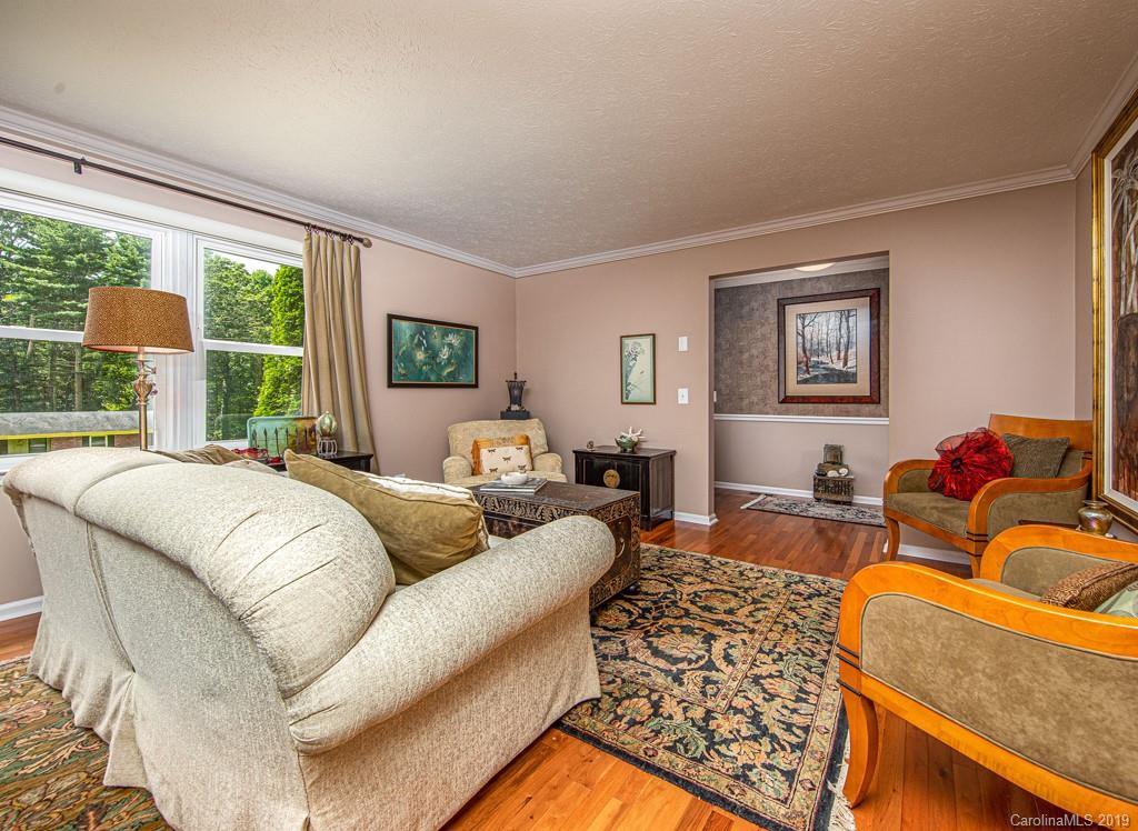 104 London Road Hendersonville, NC 28739 - Photo 5 of 26 Gallery Image 5
