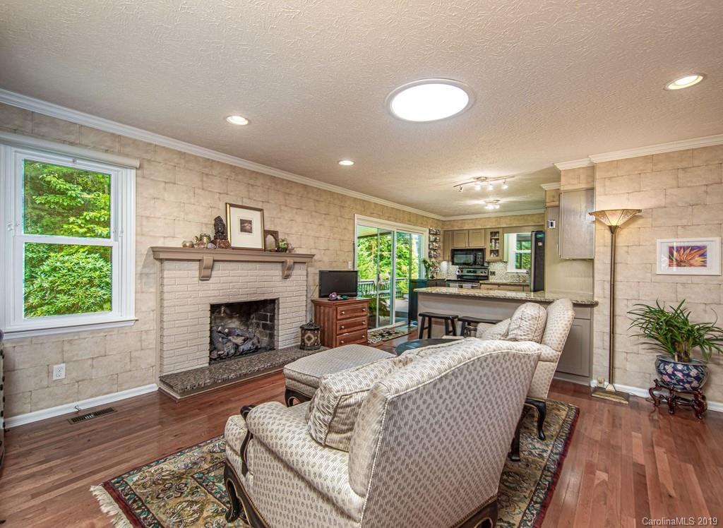104 London Road Hendersonville, NC 28739 - Photo 7 of 26 Gallery Image 7