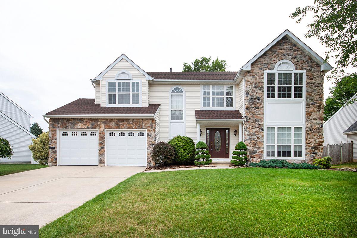 19 Chevy Chase Road Sicklerville, NJ 08081 - Photo 1 of 39 Exterior Front: Stone Accents