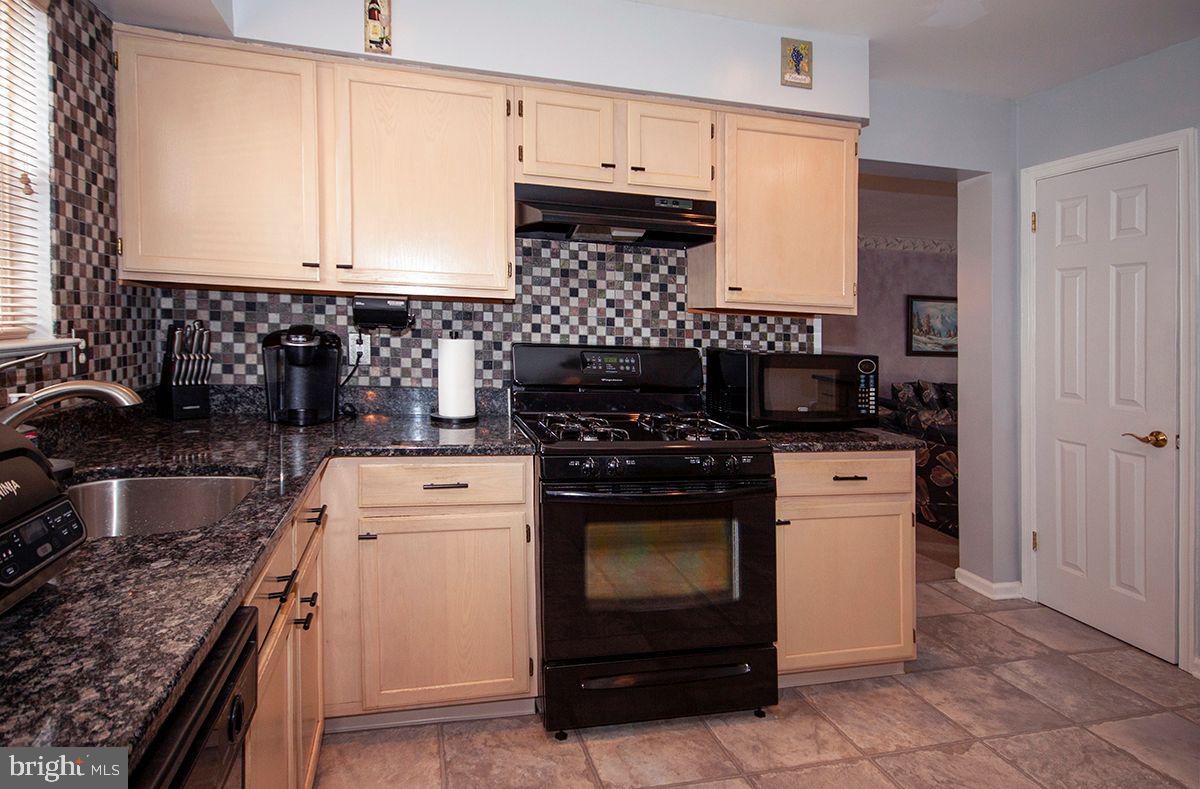 19 Chevy Chase Road Sicklerville, NJ 08081 - Photo 12 of 39