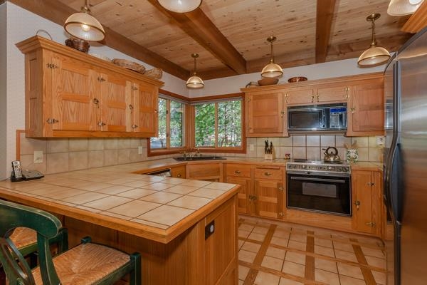 11262 Bennett Flat Road Truckee, CA 96161 - Photo 4 of 14 Gallery Image 4