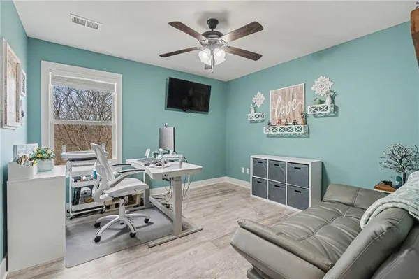 $575,000 | 2406 Northeast 158th Street, Smithville, MO 64089