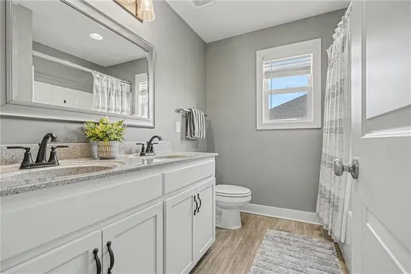 $575,000 | 2406 Northeast 158th Street, Smithville, MO 64089
