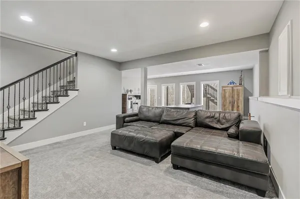 $575,000 | 2406 Northeast 158th Street, Smithville, MO 64089