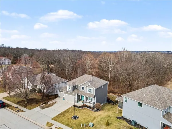 $575,000 | 2406 Northeast 158th Street, Smithville, MO 64089