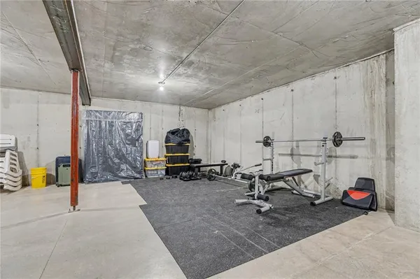 $575,000 | 2406 Northeast 158th Street, Smithville, MO 64089